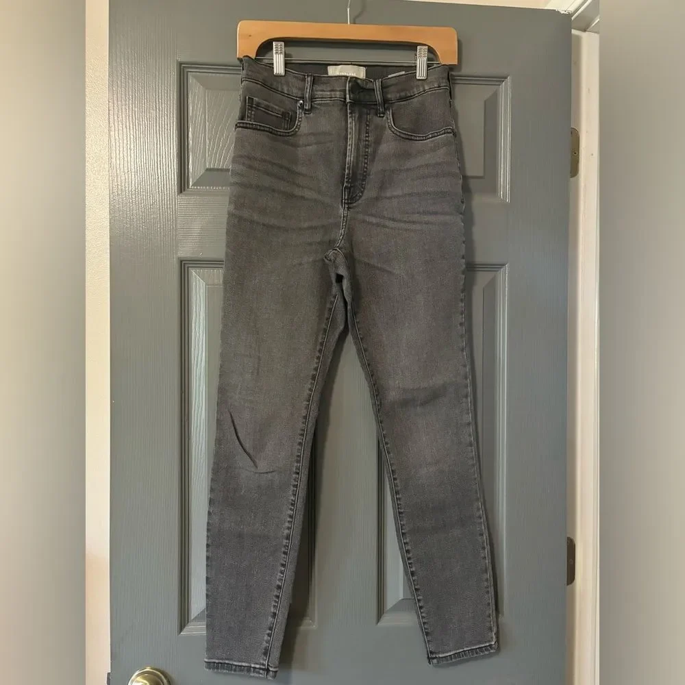 Everlane High Rise faded black skinny jean size 28